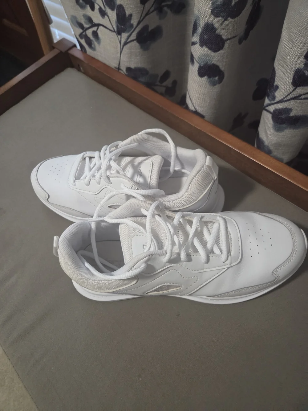 bcg White Lace-Up Athletic Sneakers